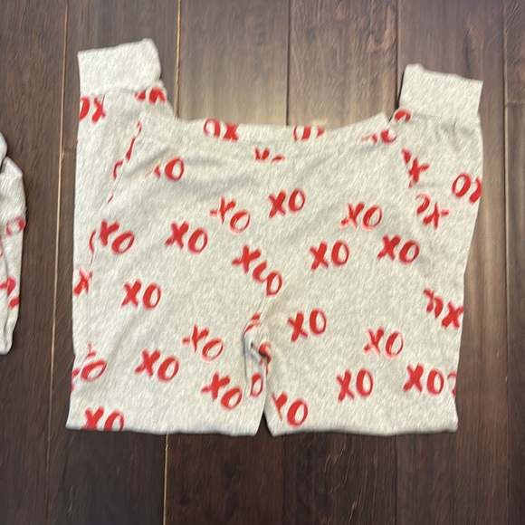 XO Family Matching Valentines Pajamas in Gray and Red! Worn one time! - Picture 5 of 7